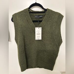 Zara Olive Green V-Neck Sleeveless Sweater Vest